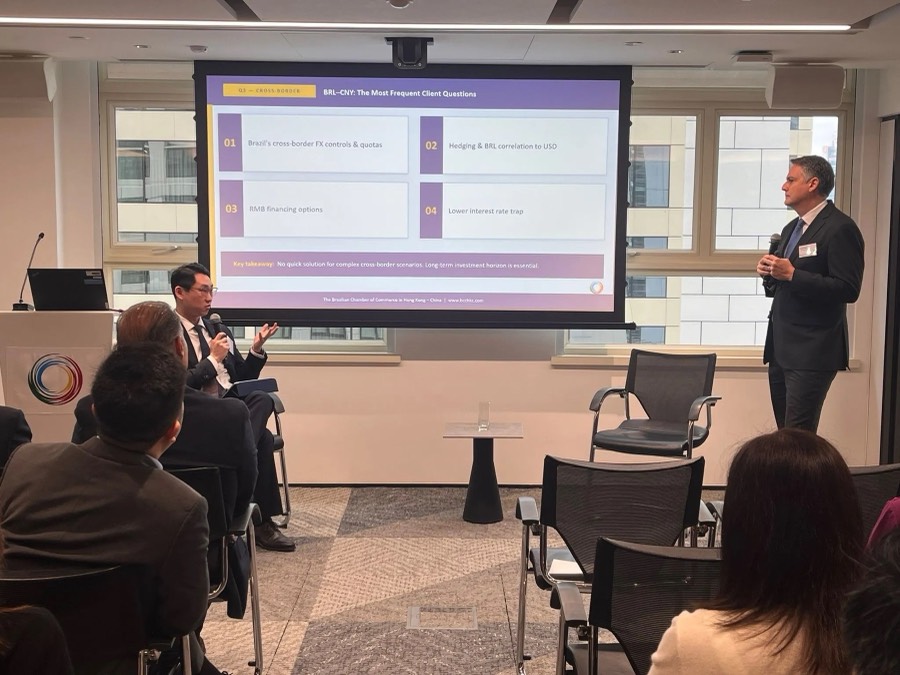 Guests at the chamber’s Executive Fireside in Hong Kong
